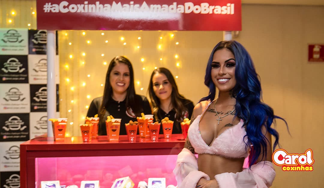 Carol Coxinhas participa do aniversário de 25 anos da Influencer Tati Zaqui!